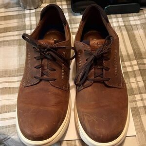 Clarks Men's Tan Leather Oxfords
